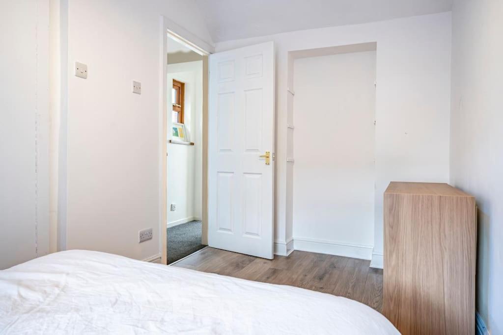 Modern 3 Bedroom House Close To Ferry And City Centre Belfast Extérieur photo
